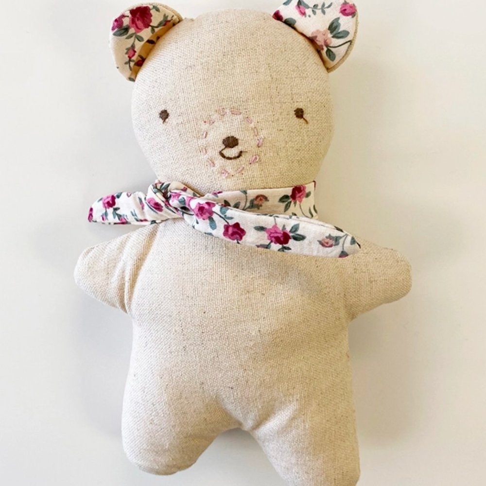 NEW Kids Baby Bear Soft Toy with Roses